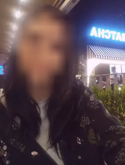 Aada, 40