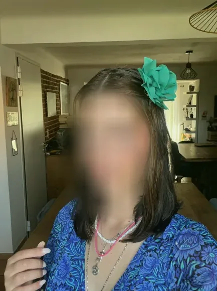 Aino, 23