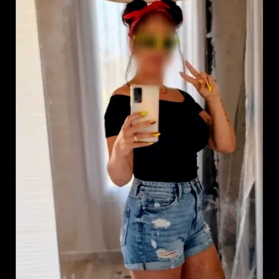 Amanda, 37