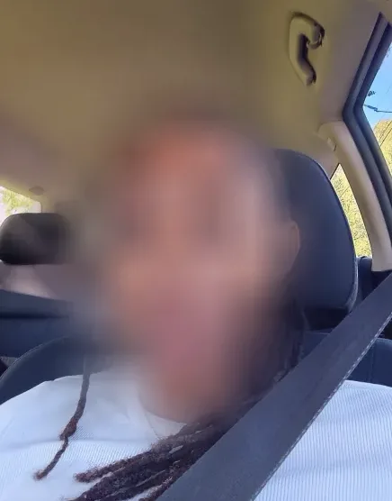 Amina, 34