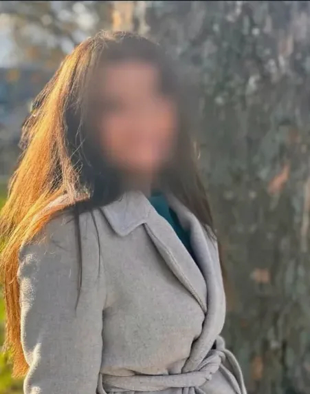 Amina, 29