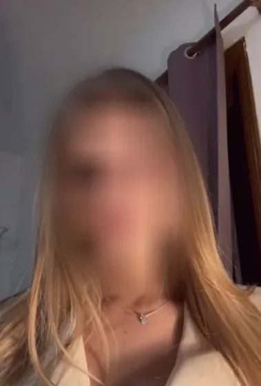 Anastasia, 22