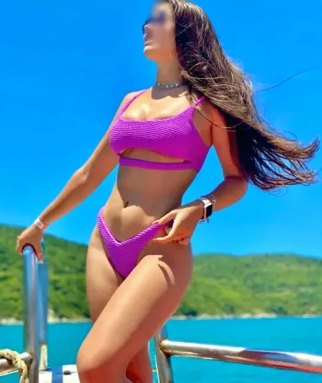 Cecilia, 24