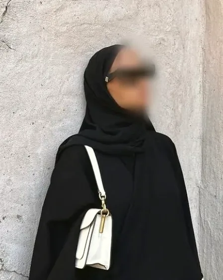 Fanni, 26