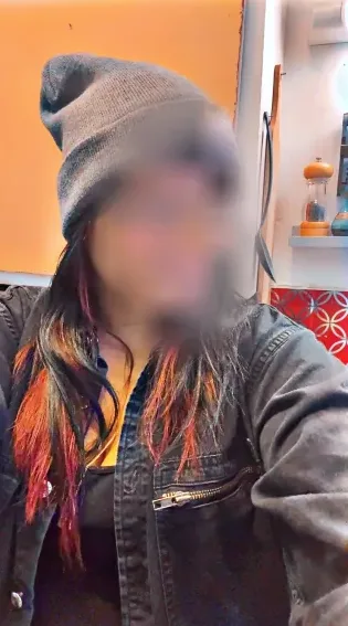 Leena, 32