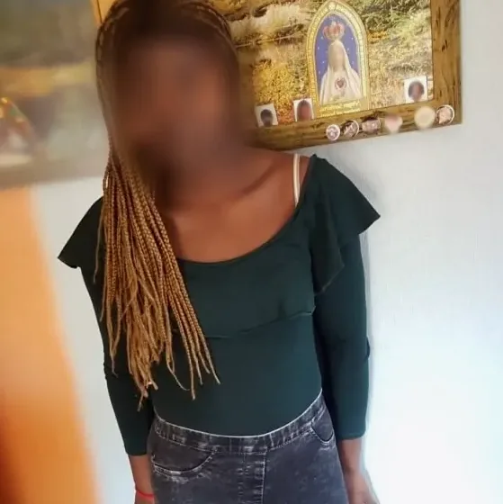 Sara, 36